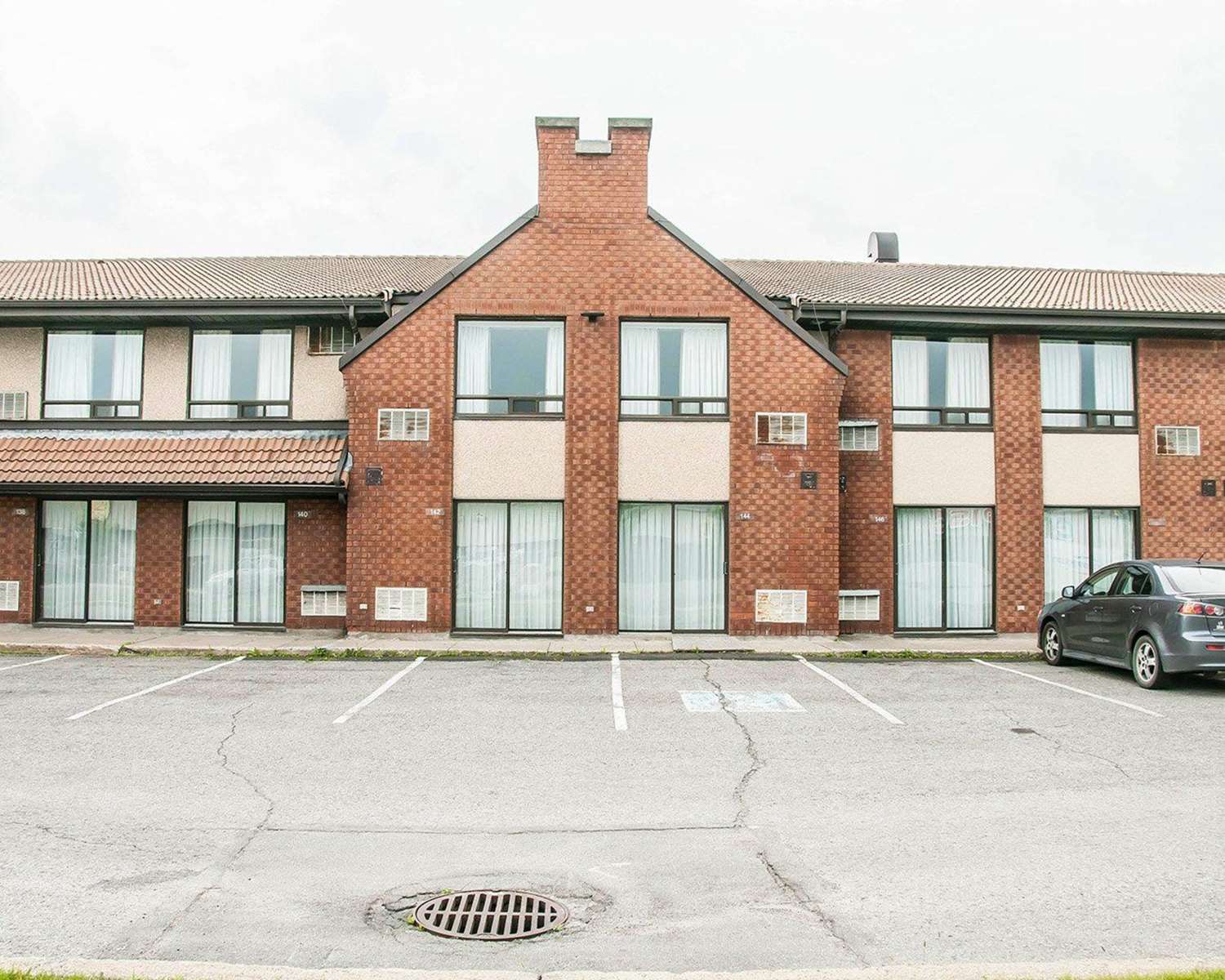 Comfort Inn Laval 27/28