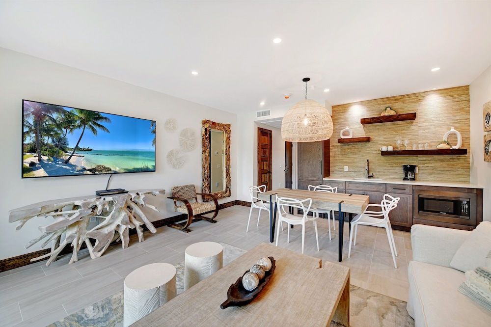 Bali Hai Beachfront Resort And Spa 47/70