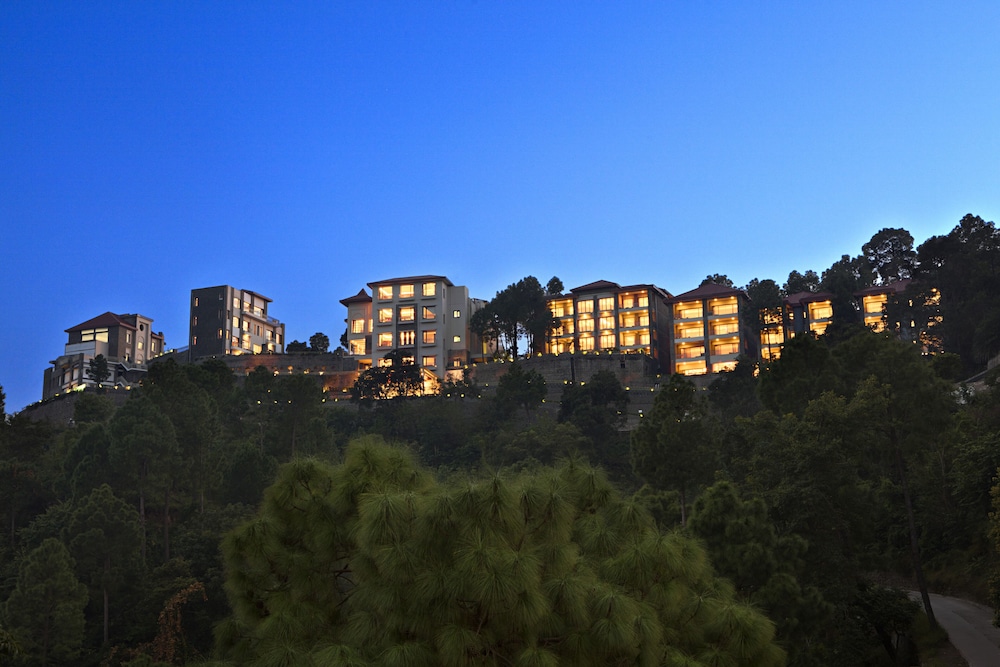 Fortune Select Forest Hill Kasauli 2/30