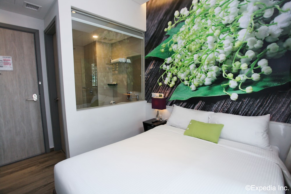 J8 Hotel 15/65