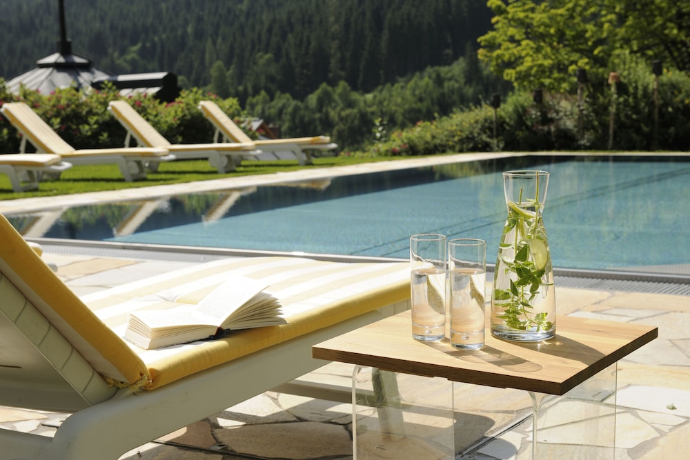 HOTEL SAALBACHER HOF 71/73