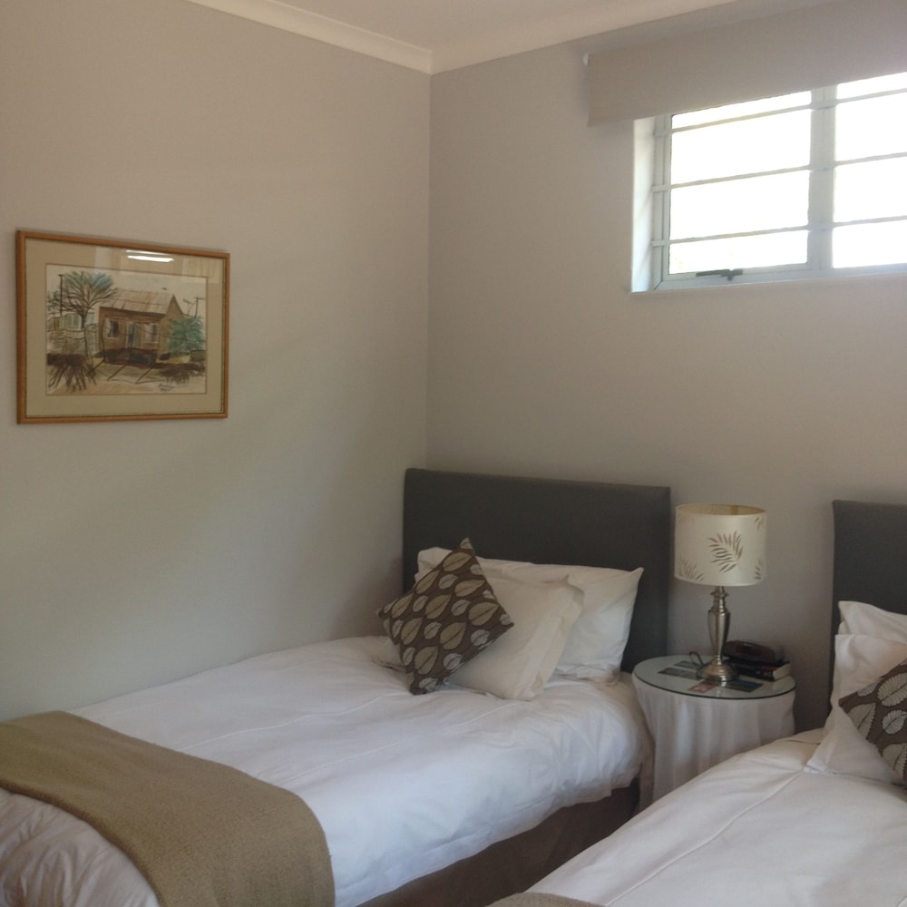 The Nook B&B 4/40