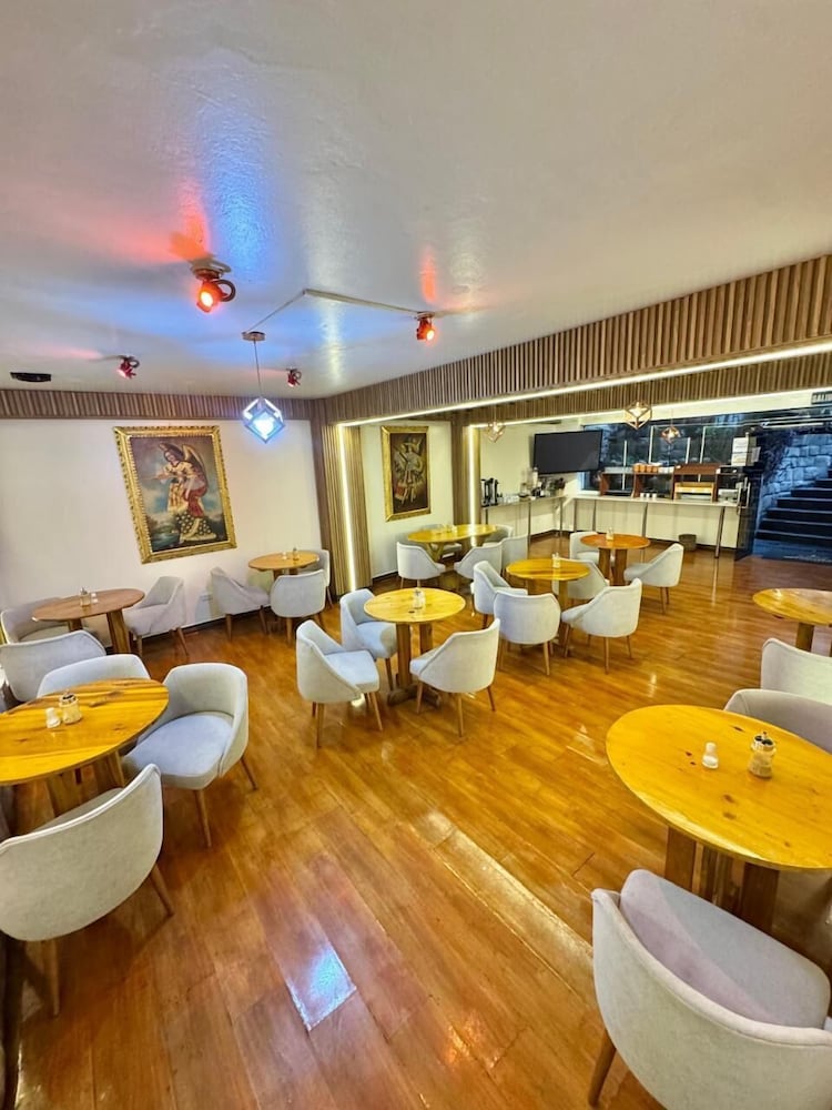 Intiwatana Hotel Boutique 46/50