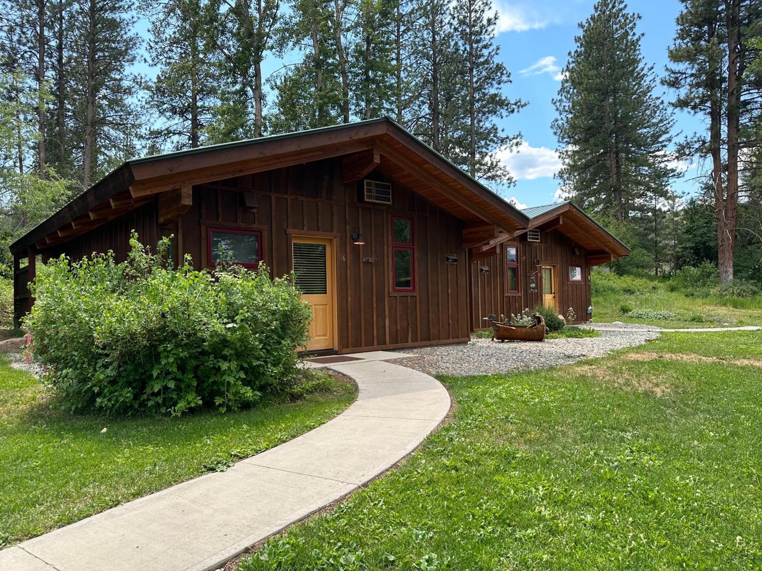 Chewuch Inn & Cabins 20/24