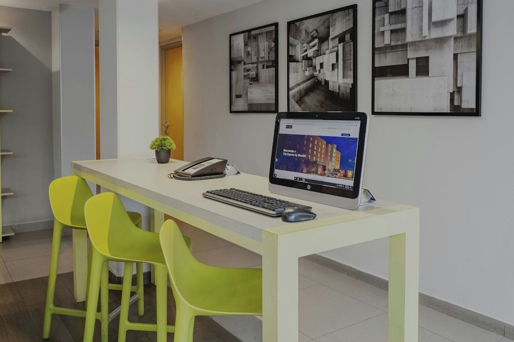 City Express Suites by Marriott Ciudad de Mexico Anzures 55/61