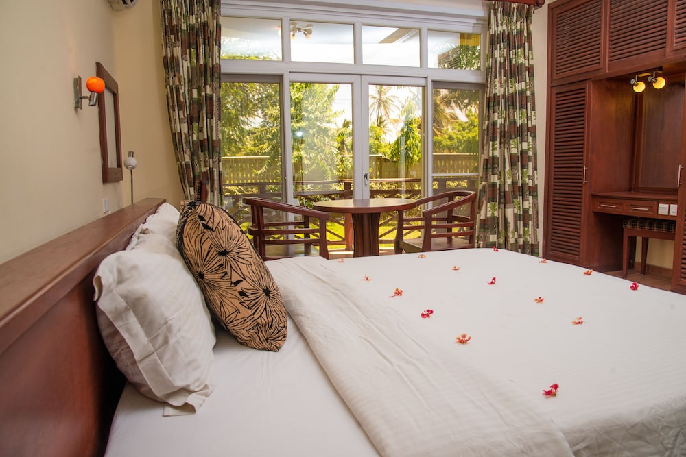 Sunrise Beach Resort 17/50
