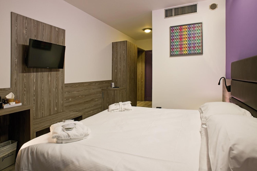 Hotel Gardenia 35/57