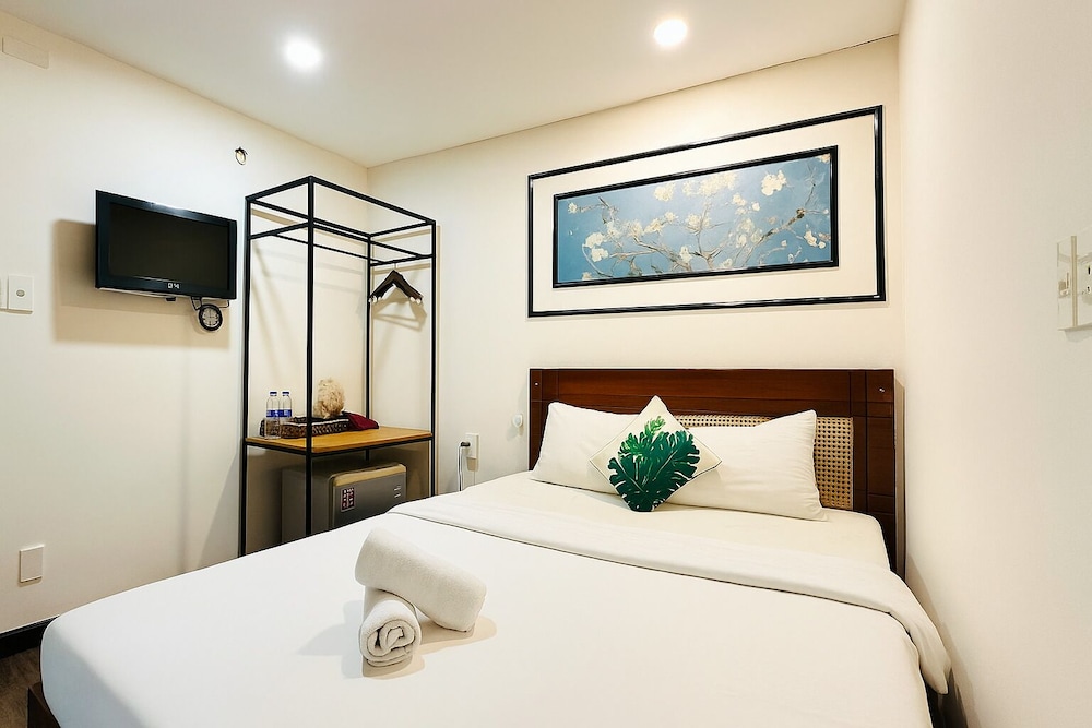 HOANG PHI HOTEL 8/50