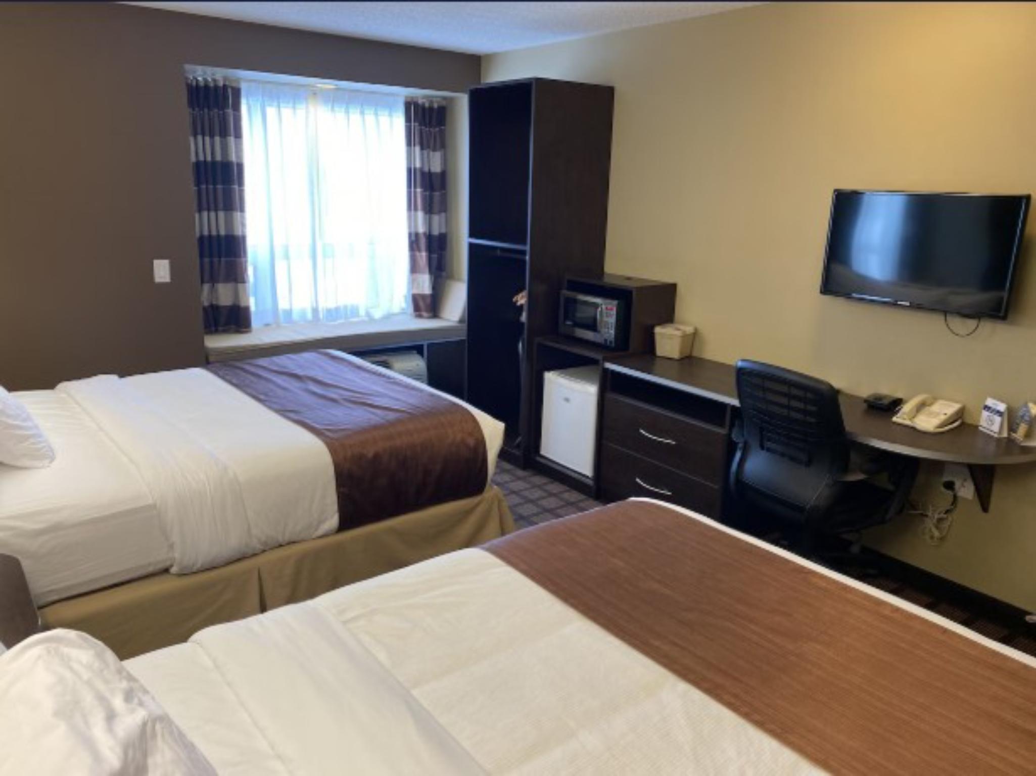 Deluxe, 2 Queen Beds, Microtel Inn Suites By Wyndham Timmins 5/10