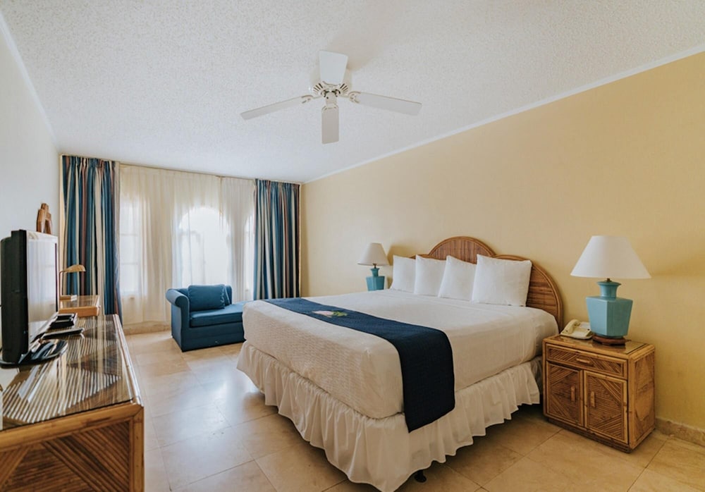 Caribbean Palm Village Resort 21/45