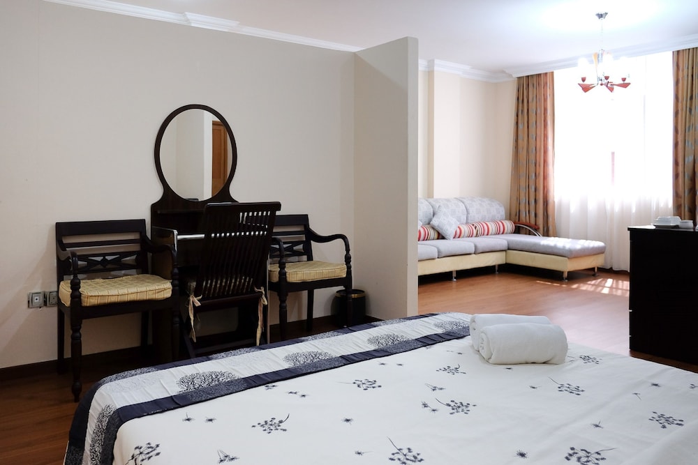 Jeruton Hotel 43/44