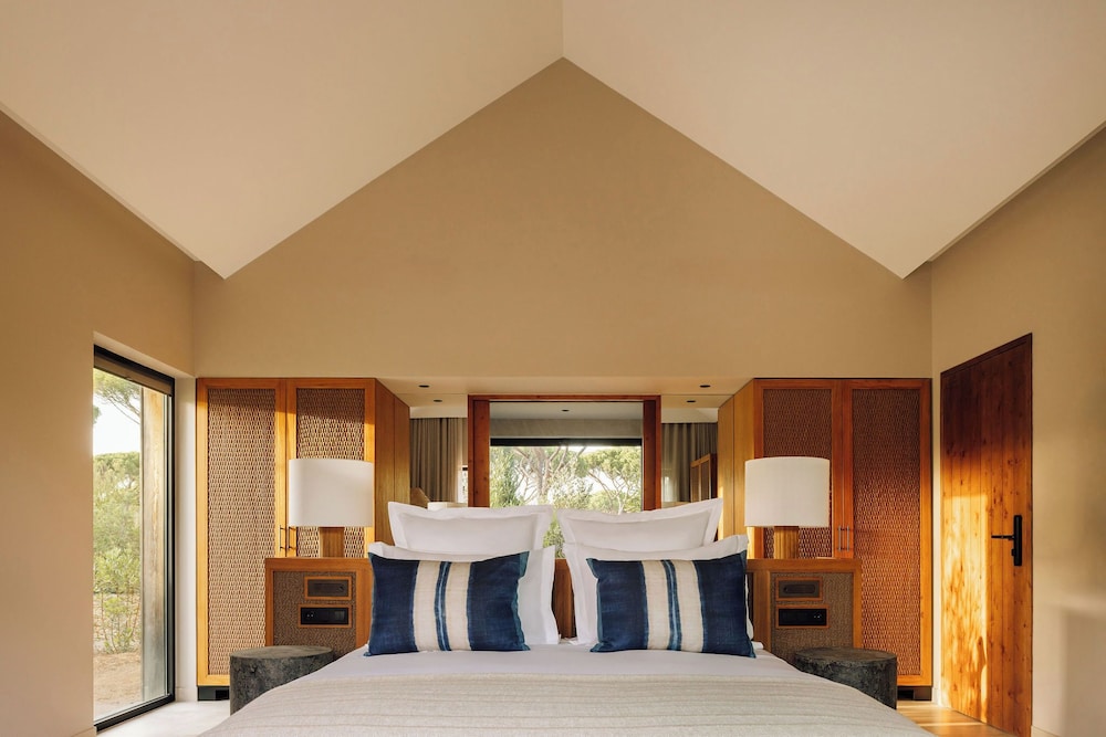 Superior, Cabana, Villa, 2 King Beds, Sands Wing
