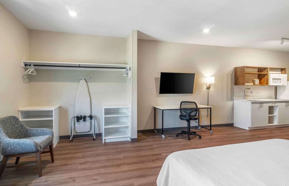 Extended Stay America Premier Suites - Fort Myers - Airport 28/39