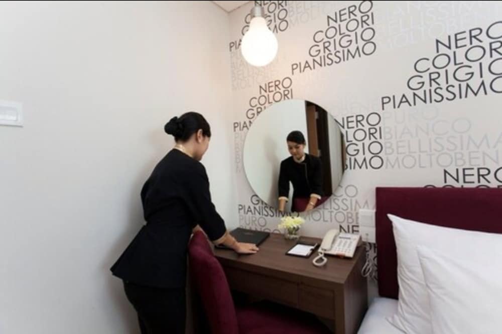 Mg Suites Hotel 4/21