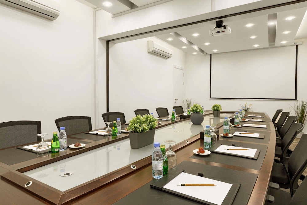 Super 8 Al Riyadh By Wyndham 31/33