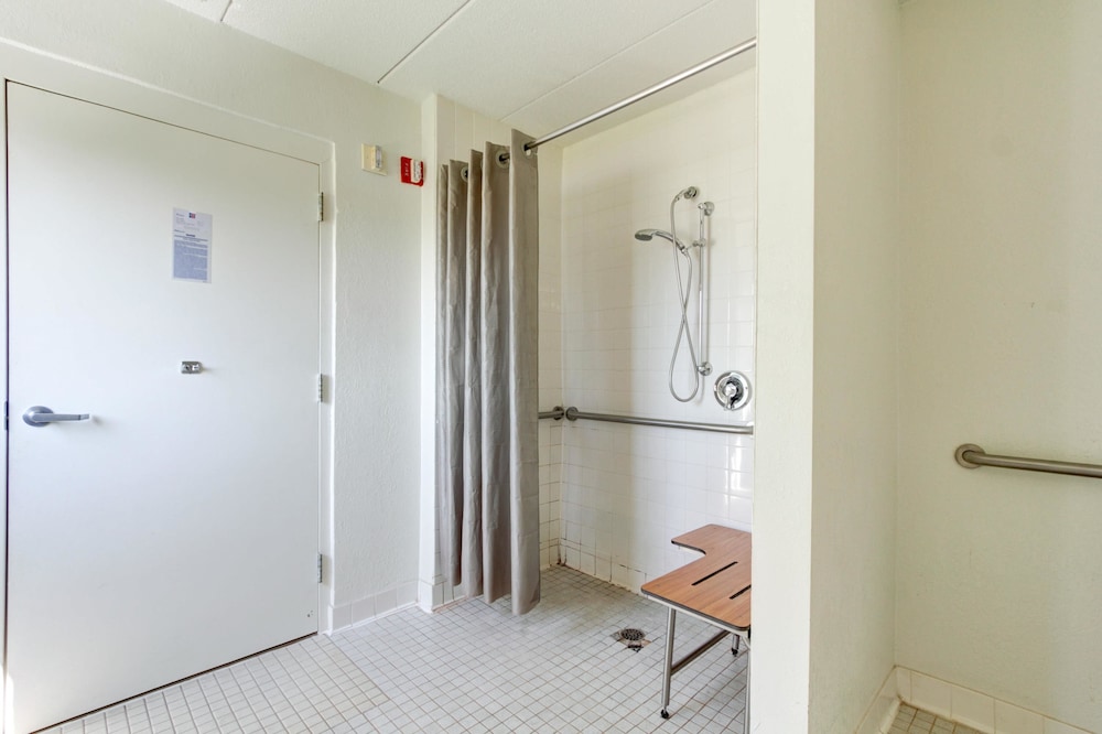 Motel6 Portland, ME 32/66