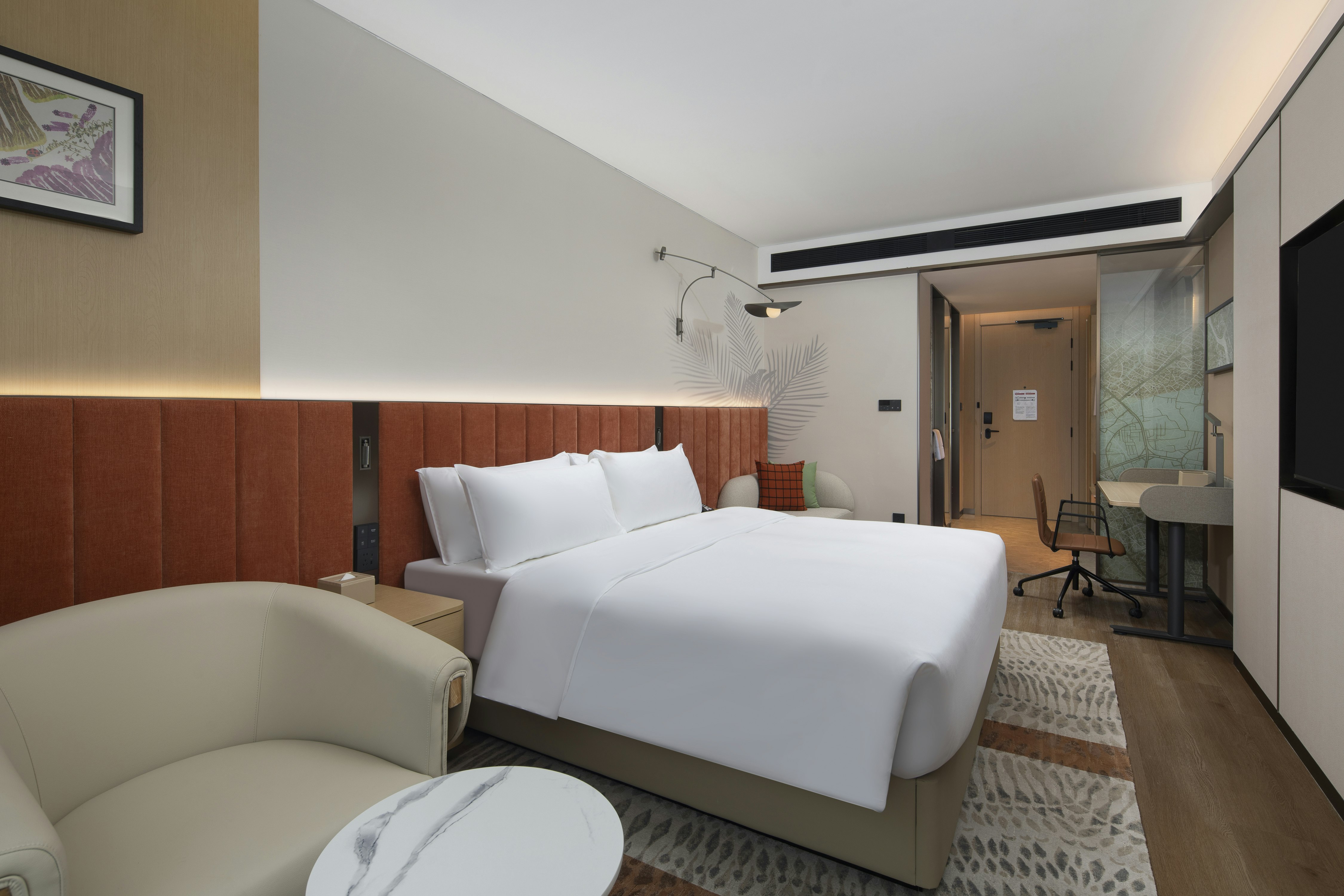 غرفة سوبيريور بسرير كينج بإطلالة على الجبل، Hilton Garden Inn Zhangjiajie Tianmen Mountain 2/2