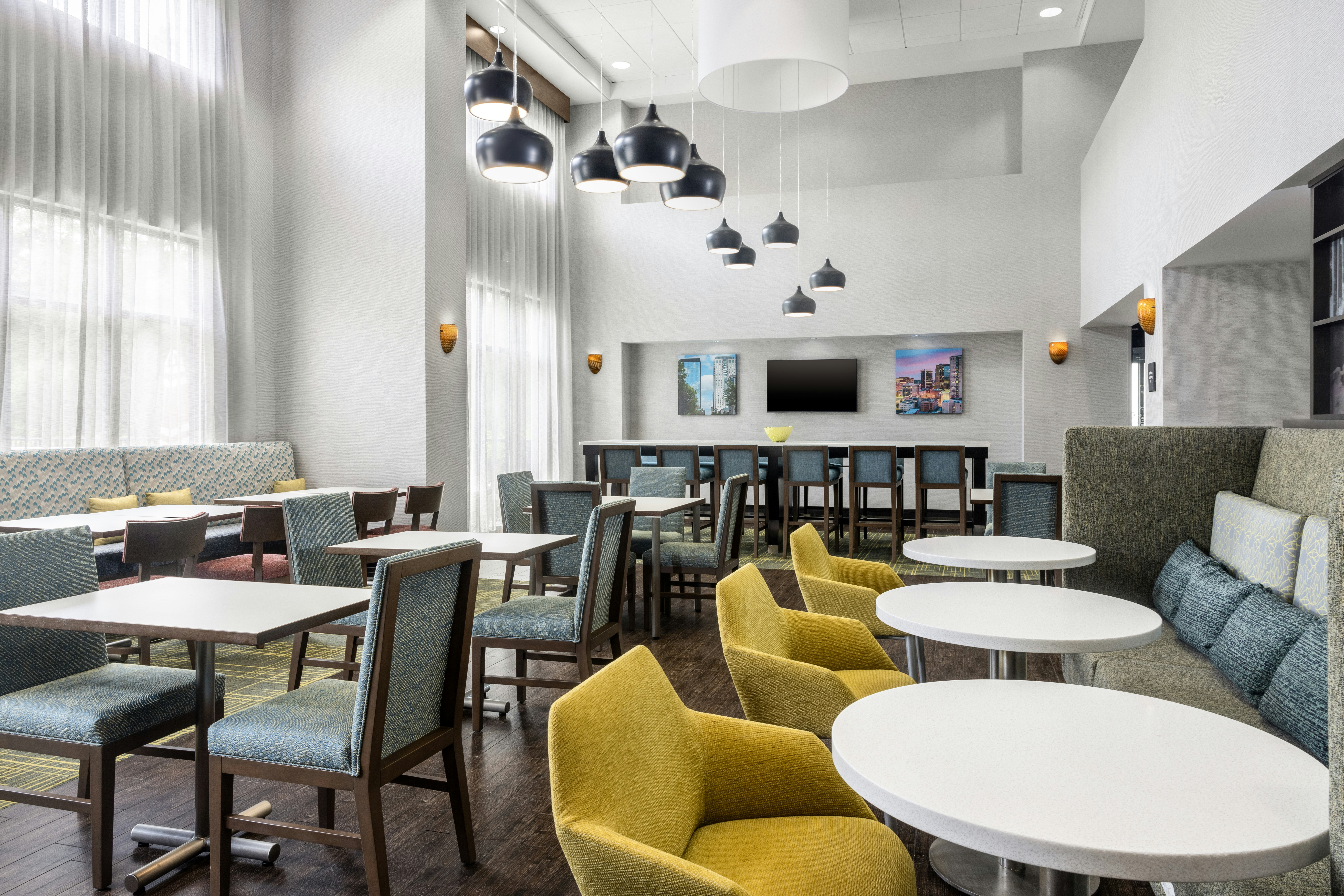 Hampton Inn Suites Birmingham 280 East Eagle Point 41/62