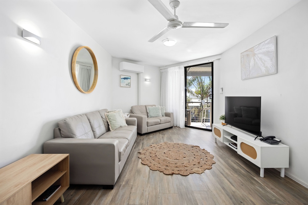The Beach Retreat Coolum 52/74