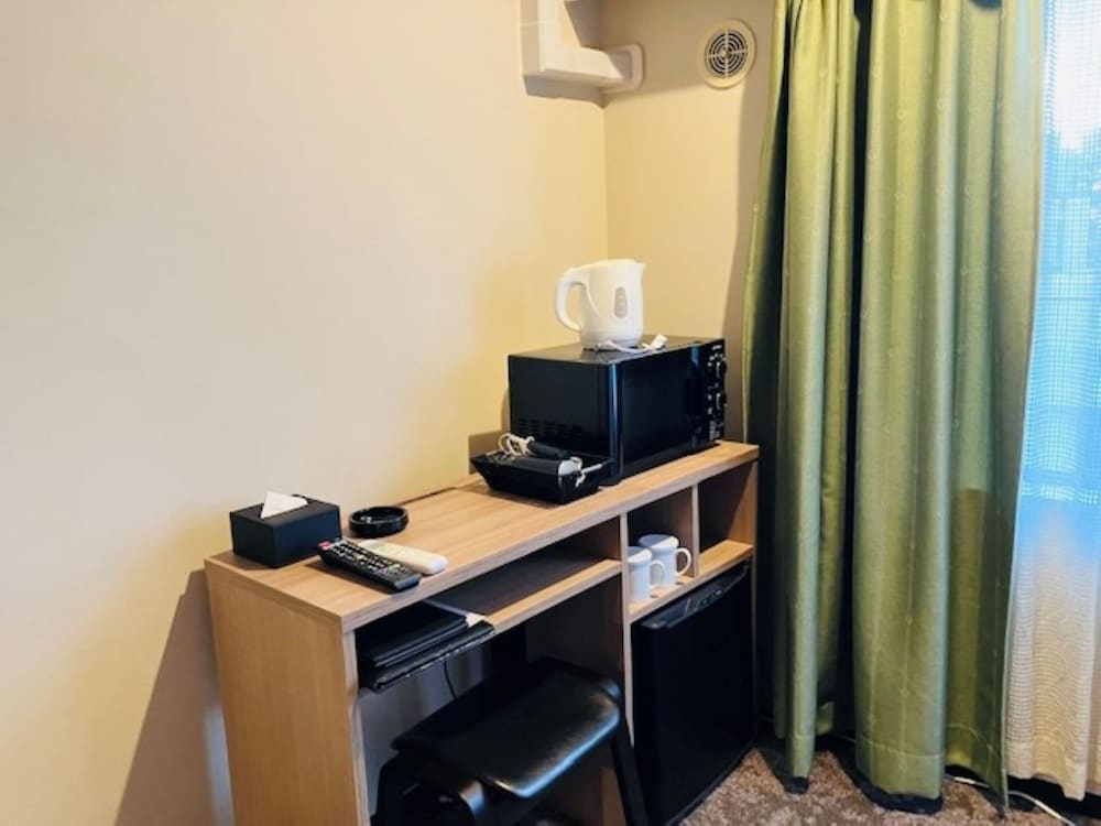 Hotel Livemax BUDGET Yokohama Kannai 42/50