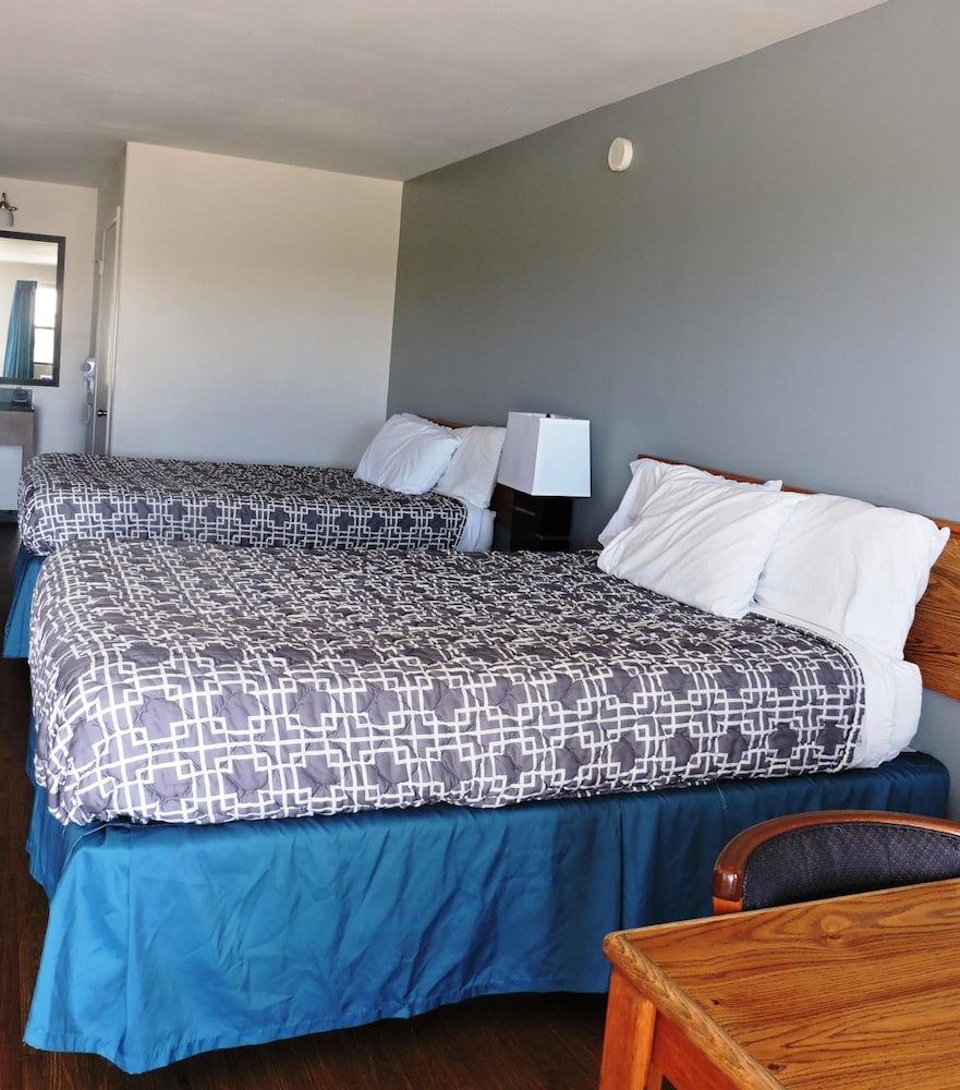 Riata Inn 12/33
