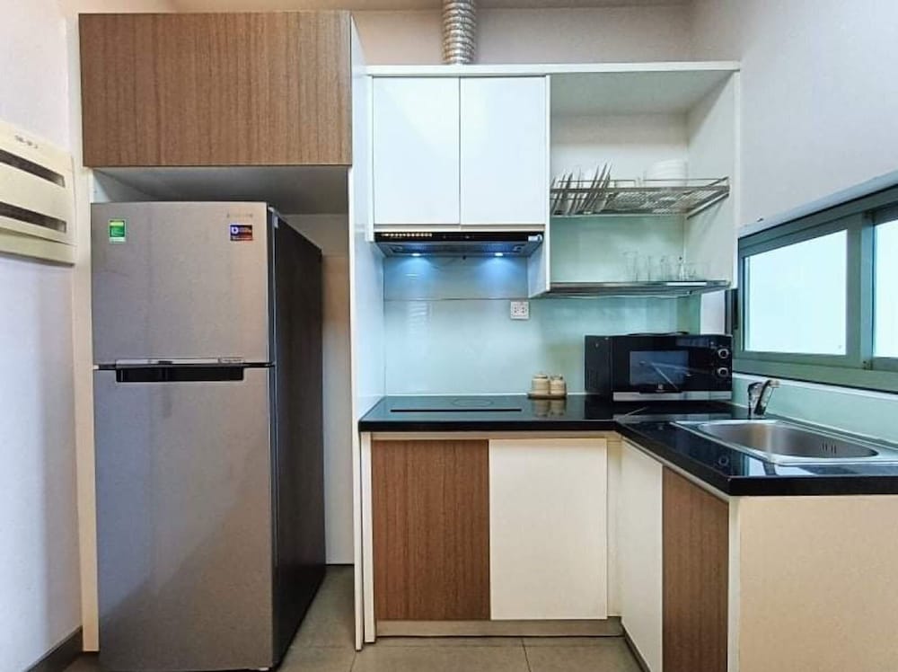 Glenwood Suites 43/49