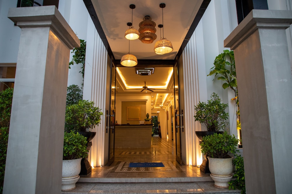 Boutique Indochine d Angkor 5/50