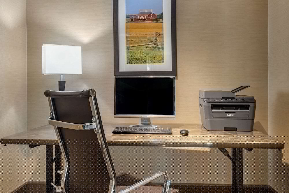 Comfort Inn Lancaster County North-PA Tpke 14/19