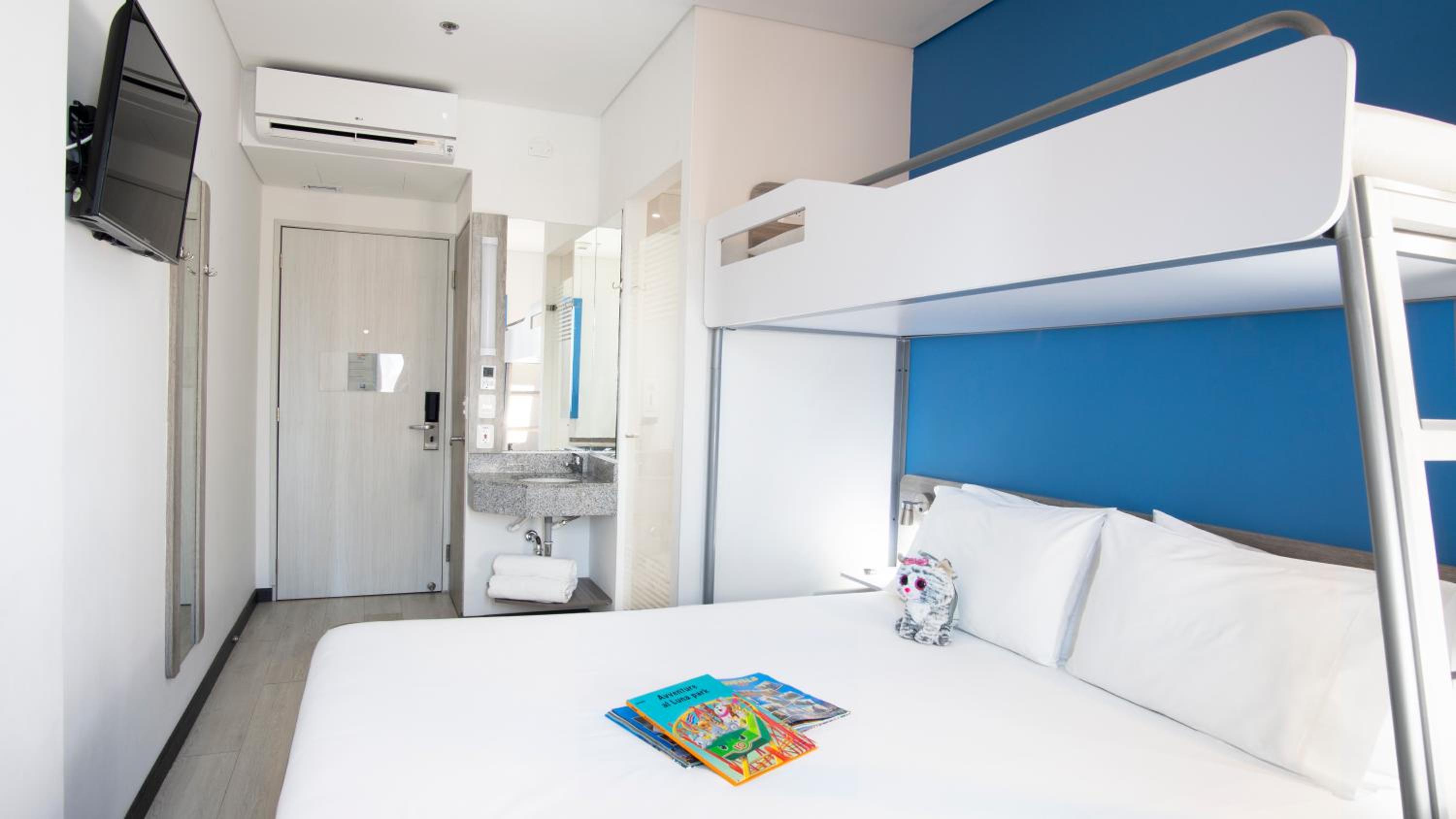 ROOM, DOUBLE BED, WITH EXTRA BED