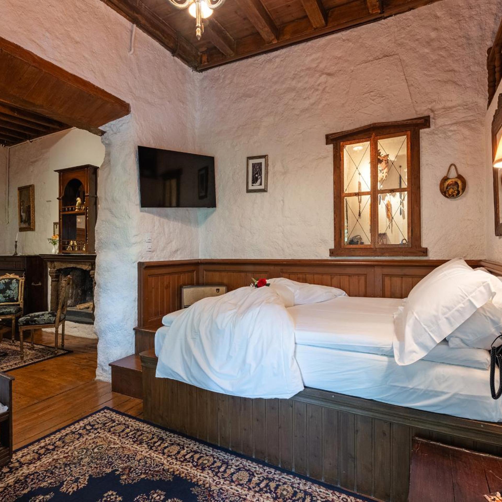 Double Bed