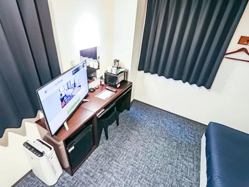 Hotel Livemax Budget Fuji Station 18/22