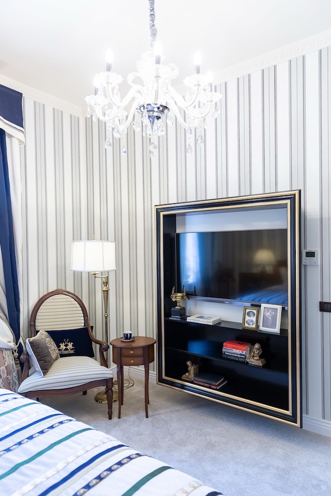 Suter Palace Boutique Hotel 64/69