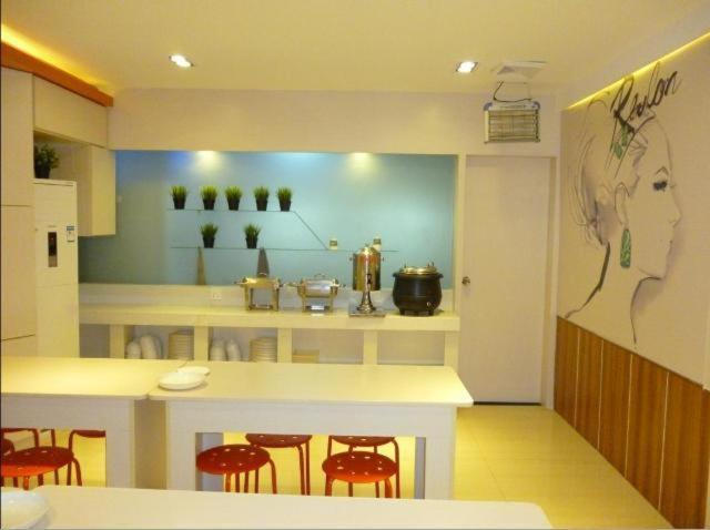 7 Days Premium(Kuizhou Avenue Fengjie) 3/18