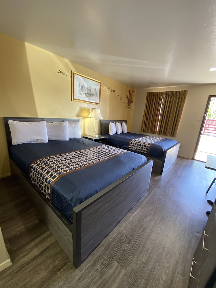 Americas Best Value Inn The Legends Inn 13/36