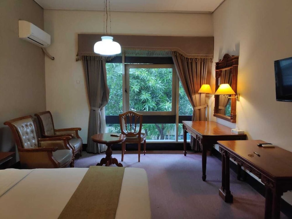 New Grand Park Hotel 32/49