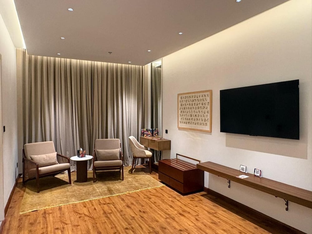 Ambiance Boutique Art Hotel Islamabad 72/78