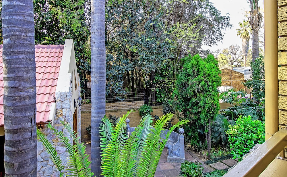Sunward Park Guesthouse 42/50