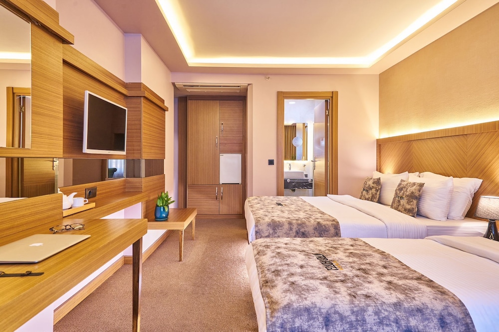 Atro Hotel 17/44