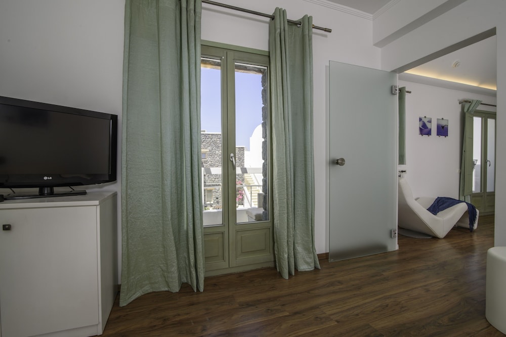 La Mer Deluxe Hotel and Spa 53/75
