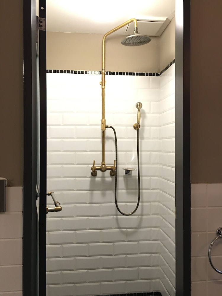 Hotel Papa Whale 41/70