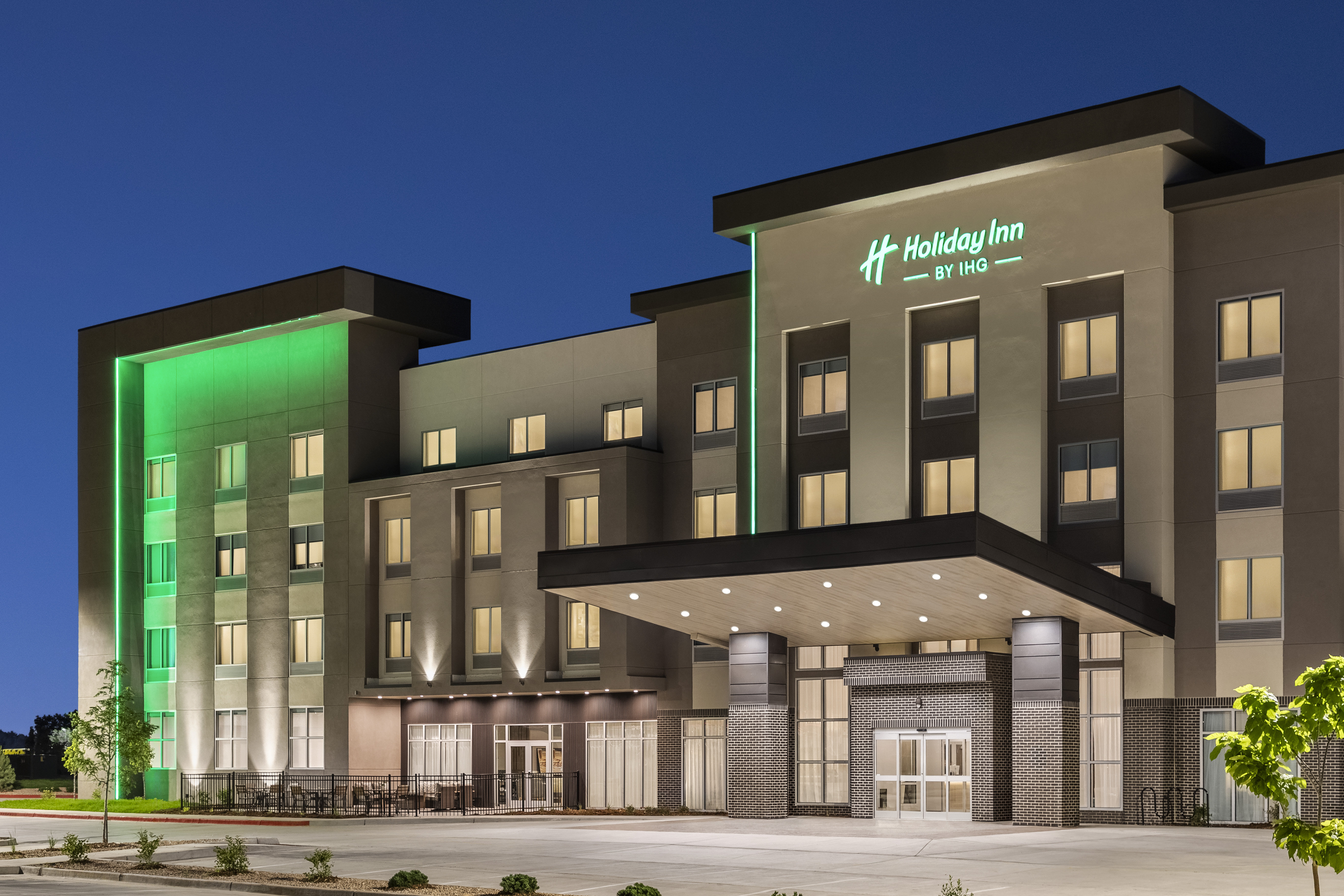 Holiday Inn Hotel And Suites Commerce City Denver Airport 1/50