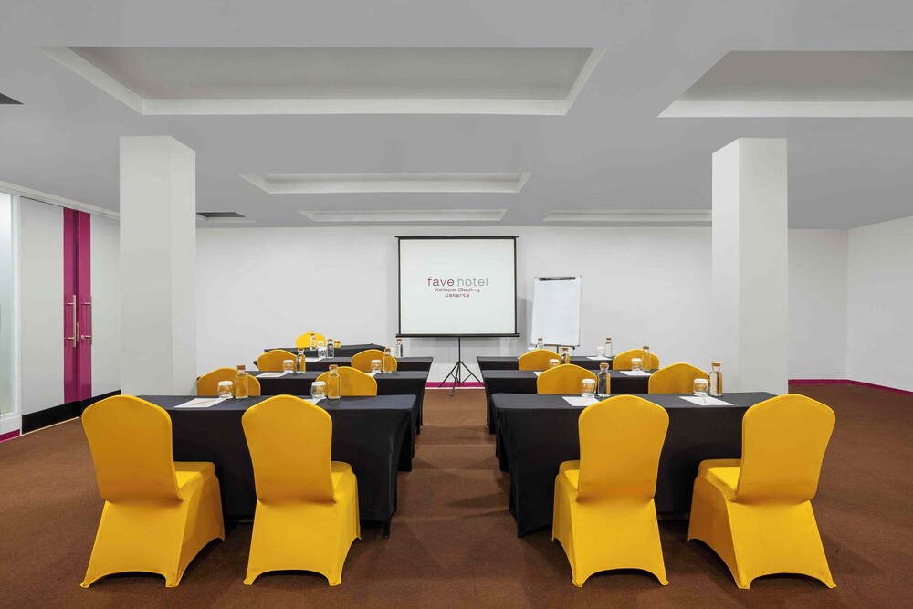 favehotel Kelapa Gading 44/54