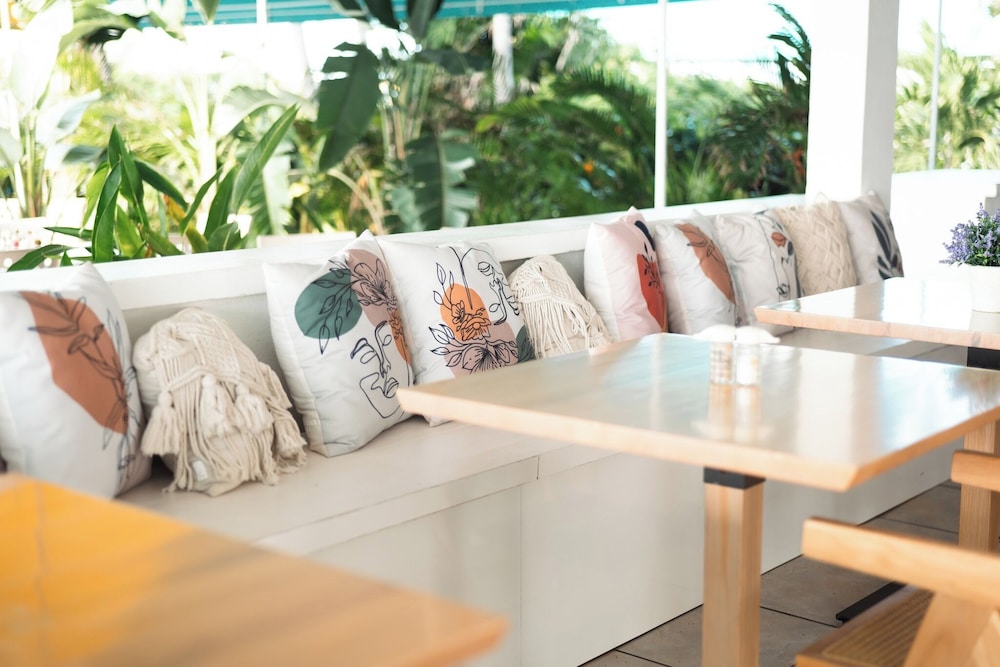TIMOTHY BEACH RESORT 16/50