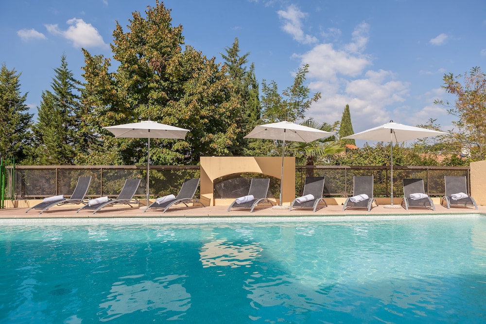 Le Club Mougins 38/50