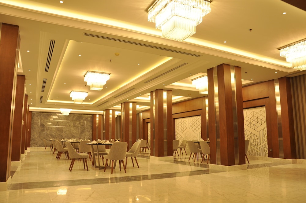 فندق المدينة مريديان(Le Meridien Medina) 41/60