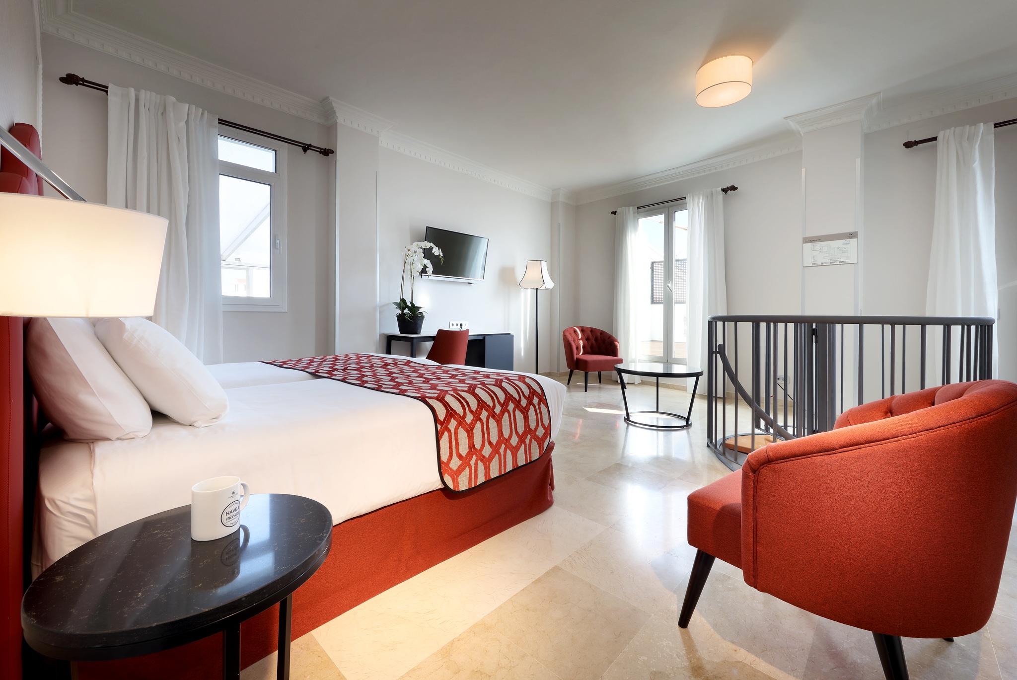 Room, Quadruple