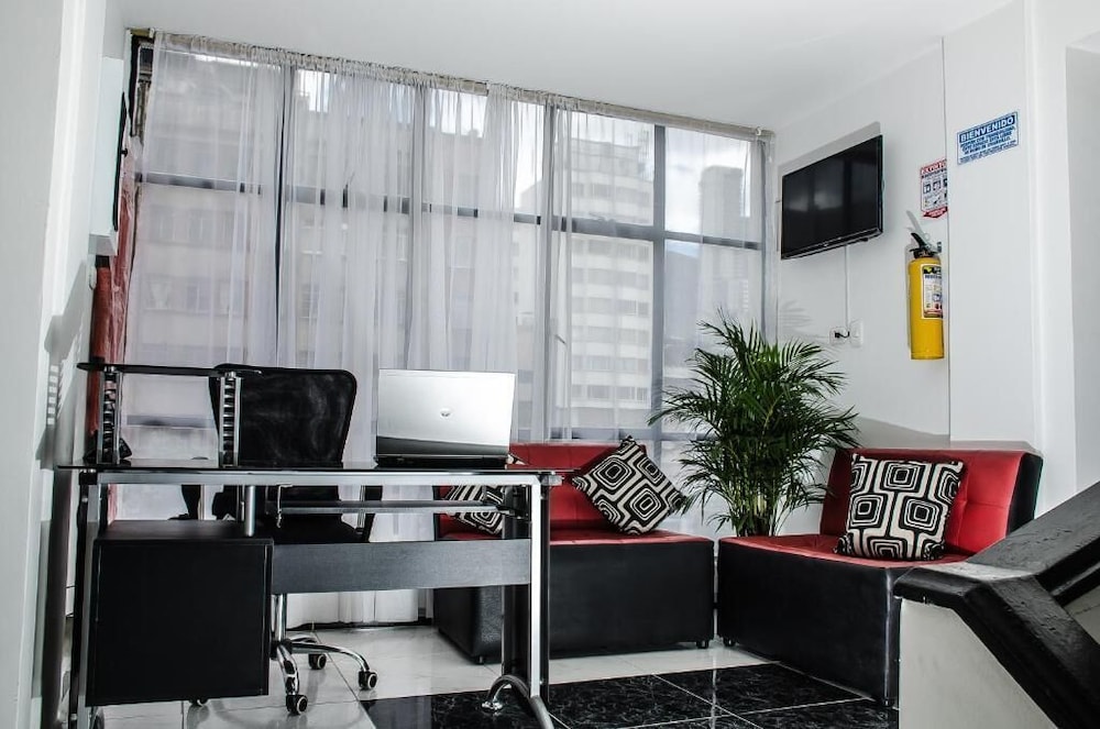 Ayenda 1077 Bogota Hills 38/52