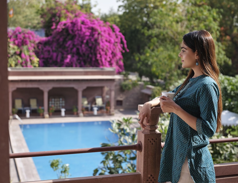 RATAN VILLAS 27/31