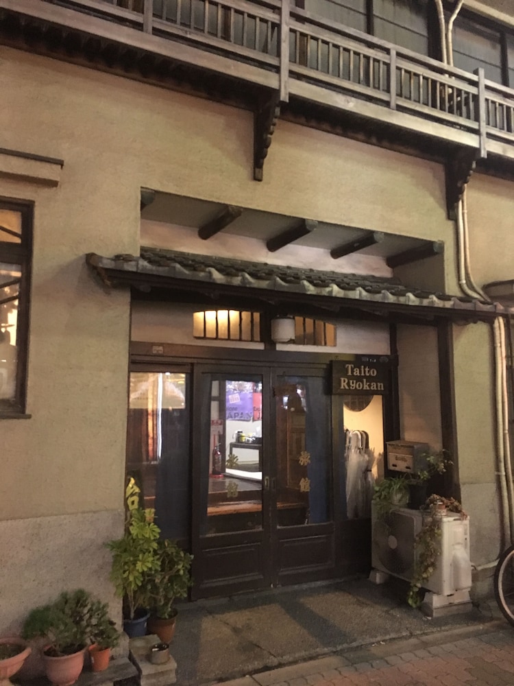 Taito Ryokan 37/43