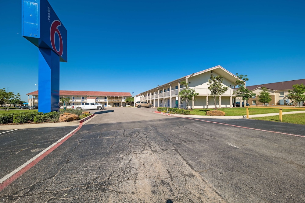 Motel6 Dallas, TX - Farmers Branch in FARMERS BRANCH - TX